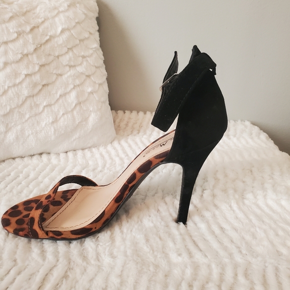 Women Heels - Picture 4 of 4